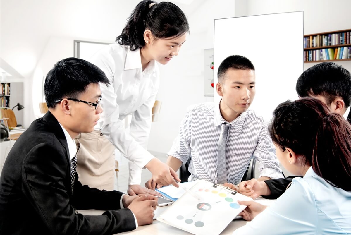 travailler au Vietnam